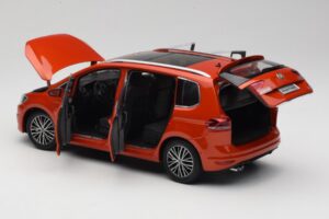 Volkswagen Touran 5T Oranžna Paudi Model 1:18 ZVE000003ORA Kovina – slika 5 od 8