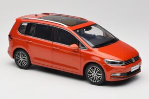 Volkswagen Touran 5T Oranžna Paudi Model 1:18 ZVE000003ORA Kovina – slika 6 od 8