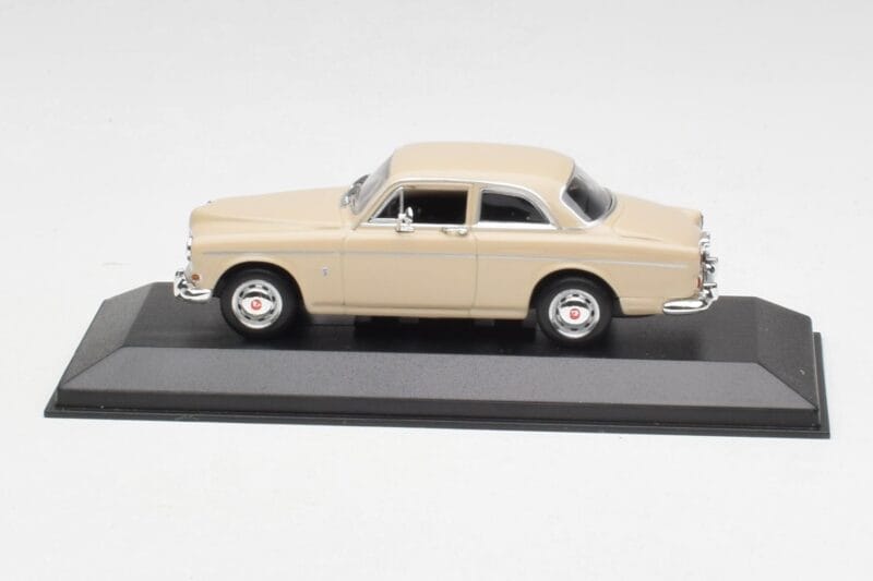 Volvo 121 Amazon Bež Minichamps 1:43 940171002 Kovina