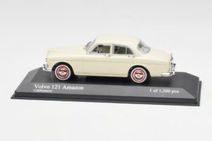 Volvo 121 Amazon Bel Minichamps 1:43 430171040 Kovina