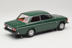 Volvo 142 Zelena MCG 1:18 MCG18005 Kovina – slika 2 od 6