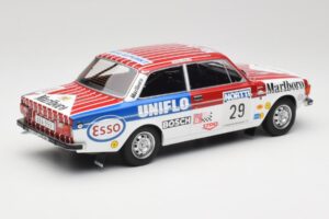 Volvo 142 #29 M. Alen / I. Kivimaki Rally 1000 Lakes 1973 MCG 1:18 MCG18528R Kovina – slika 2 od 6