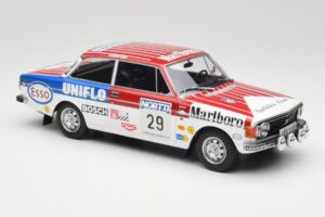 Volvo 142 #29 M. Alen / I. Kivimaki Rally 1000 Lakes 1973 MCG 1:18 MCG18528R Kovina – slika 4 od 6