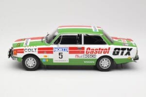Volvo 142 #5 H. Mikkola / E. Rautanen Rally 1000 Lakes 1973 MCG 1:18 MCG18529R Kovina – slika 3 od 6
