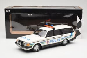 Volvo 240 GL Karavan Polis Sweden Minichamps 1:18 155171480 Kovina – slika 6 od 6