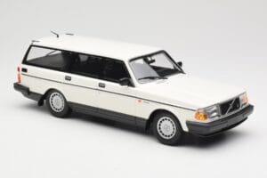 Volvo 240 GL Karavan Bel Minichamps 1:18 155171412 Kovina – slika 4 od 6