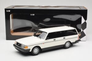 Volvo 240 GL Karavan Bel Minichamps 1:18 155171412 Kovina – slika 6 od 6
