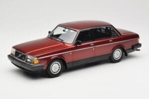 Volvo 240 GL Dark Red Metallic Minichamps 1:18 155171406 Kovina