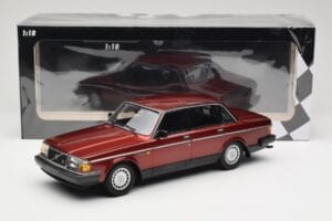 Volvo 240 GL Dark Red Metallic Minichamps 1:18 155171406 Kovina – slika 6 od 6
