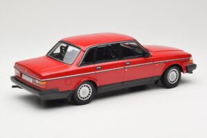 Volvo 240 GL Temno Rdeč Minichamps 1:18 166171401 Kovina – slika 2 od 6