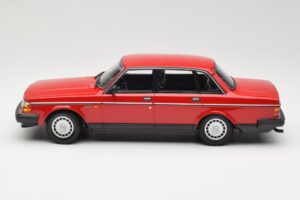 Volvo 240 GL Temno Rdeč Minichamps 1:18 166171401 Kovina – slika 3 od 6