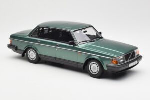 Volvo 240 GL Zelena Metalik Minichamps 1:18 155171400 Kovina – slika 4 od 6
