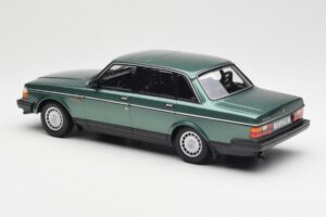 Volvo 240 GL Zelena Metalik Minichamps 1:18 155171400 Kovina – slika 5 od 6