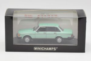 Volvo 240 GL Zelena Metalik Minichamps 1:43 400171402 Kovina – slika 4 od 4