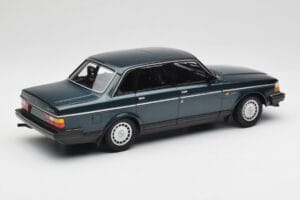 Volvo 240 GL Petrol Metallic Minichamps 1:18 155171407 Kovina – slika 2 od 6