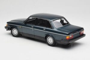Volvo 240 GL Petrol Metallic Minichamps 1:18 155171407 Kovina – slika 5 od 6