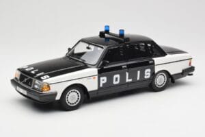 Volvo 240 GL Polis Sweden Črn Minichamps 1:18 155171497 Kovina