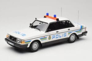 Volvo 240 GL Polis Sweden Minichamps 1:18 155171490 Kovina