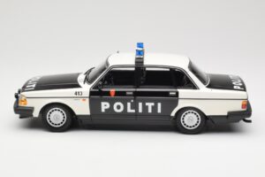 Volvo 240 GL Politi Norway Črn Minichamps 1:18 155171496 Kovina – slika 3 od 6
