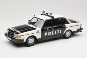 Volvo 240 GL Politi Norway Črn Minichamps 1:18 155171496 Kovina