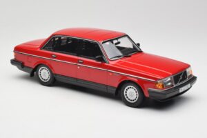 Volvo 240 GL Rdeč Minichamps 1:18 155171401 Kovina – slika 4 od 6
