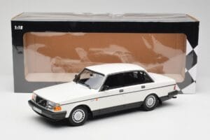 Volvo 240 GL Bel Minichamps 1:18 155171402 Kovina – slika 6 od 6