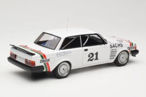 Volvo 240 Turbo #21 P. Stureson DTM Winner Wunstorf 1985 AUTOart 1:18 88592 Kovina – slika 3 od 8