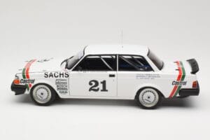 Volvo 240 Turbo #21 P. Stureson DTM Winner Wunstorf 1985 AUTOart 1:18 88592 Kovina – slika 4 od 8