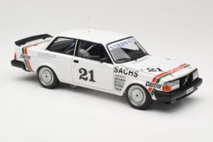 Volvo 240 Turbo #21 P. Stureson DTM Winner Wunstorf 1985 AUTOart 1:18 88592 Kovina – slika 6 od 8