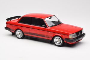 Volvo 240 Turbo Rdeč Custom IXO 1:18 18CMC177 Kovina – slika 4 od 5
