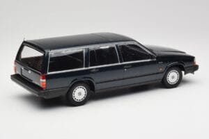 Volvo 740 GL Karavan Temno Zelen Metalik Minichamps 1:18 155171771 Kovina – slika 2 od 6