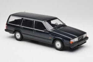 Volvo 740 GL Karavan Temno Zelen Metalik Minichamps 1:18 155171771 Kovina – slika 4 od 6