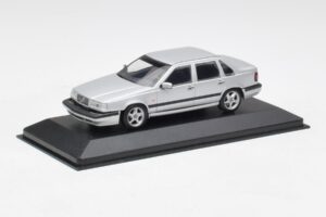 Volvo 850 Srebrn Minichamps 1:43 430171402 Kovina – slika 2 od 4
