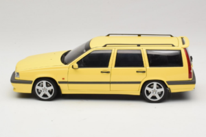 Volvo 850 T-5R Karavan Cream Yellow AUTOart 1:18 79506 Kovina – slika 4 od 8