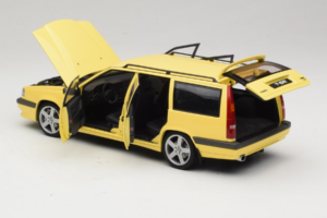 Volvo 850 T-5R Karavan Cream Yellow AUTOart 1:18 79506 Kovina – slika 5 od 8