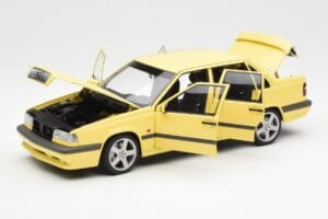 Volvo 850 T-5R Rumen AUTOart 1:18 79501 Kovina – slika 2 od 8