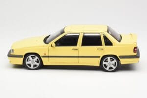 Volvo 850 T-5R Rumen AUTOart 1:18 79501 Kovina – slika 4 od 8