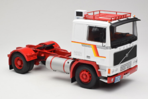 Volvo F12 Bela Rdeča Road Kings 1:18 RK180031 Kovina – slika 6 od 8