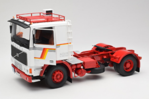 Volvo F12 Bela Rdeča Road Kings 1:18 RK180031 Kovina – slika 2 od 8