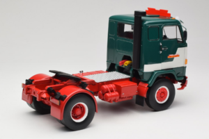 Volvo F88 Bilspedition Zelena Bela MCG 1:18 MCG18139 Kovina – slika 3 od 8