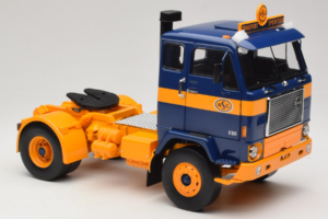 Volvo F88 Temno Modra Rumena MCG 1:18 MCG18140 Kovina – slika 6 od 8
