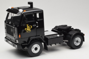 Volvo F88 John Player Special Black MCG 1:18 MCG18217 Kovina