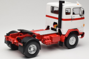 Volvo F88 Bela Rdeča MCG 1:18 MCG18141 Kovina – slika 3 od 8