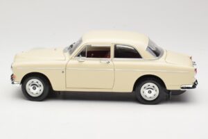 Volvo P121 Amazon Bela Revell 1:18 08866 Kovina – slika 4 od 8