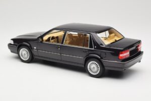 Volvo S90 Royal Violet DNA 1:18 DNA000089 Kovina – slika 5 od 6