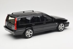Volvo V70 R P80 Črn DNA 1:18 DNA000232 Kovina – slika 2 od 6