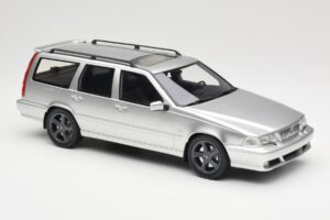 Volvo V70 R P80 Srebrna DNA 1:18 DNA000155 Kovina – slika 4 od 6