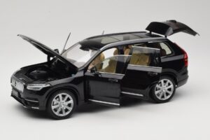 Volvo XC90 Onyx Black Paudi Model 1:18 9430842 Kovina – slika 2 od 8