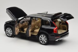 Volvo XC90 Onyx Black Paudi Model 1:18 9430842 Kovina – slika 5 od 8