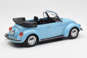 Volkswagen Beetle 1303 Kabriolet Svetlo Moder Norev 1:18 188531 Kovina – slika 2 od 6